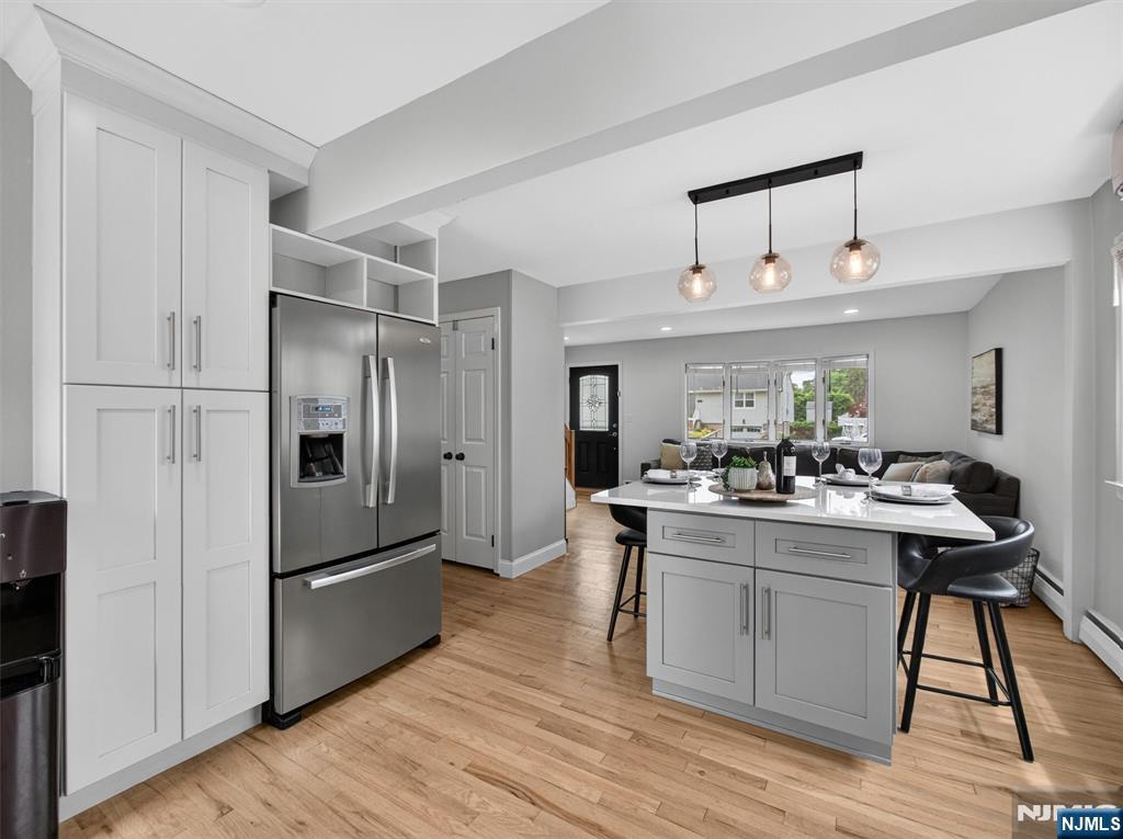 QUARTZ COUNTERS