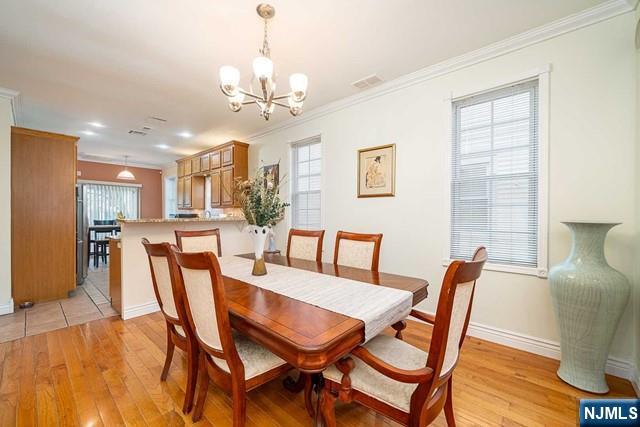 214 Columbus Pl, Cliffside Park, NJ 07010