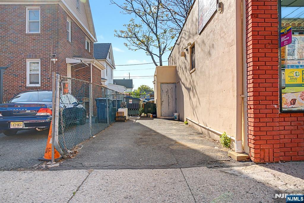 37 Fair St, Hackensack, NJ 07601