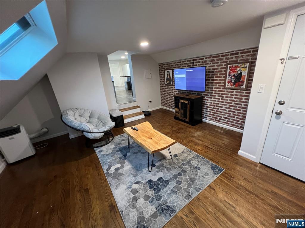 120 Stone Street 3 - Photo 3