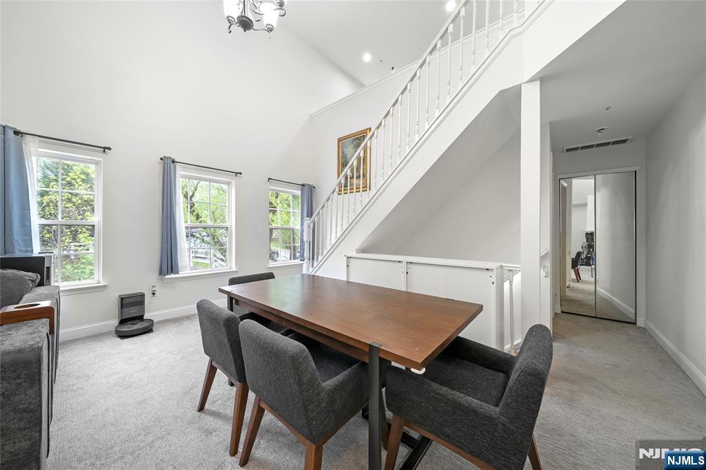1014 Crown Court 1014 - Photo 4