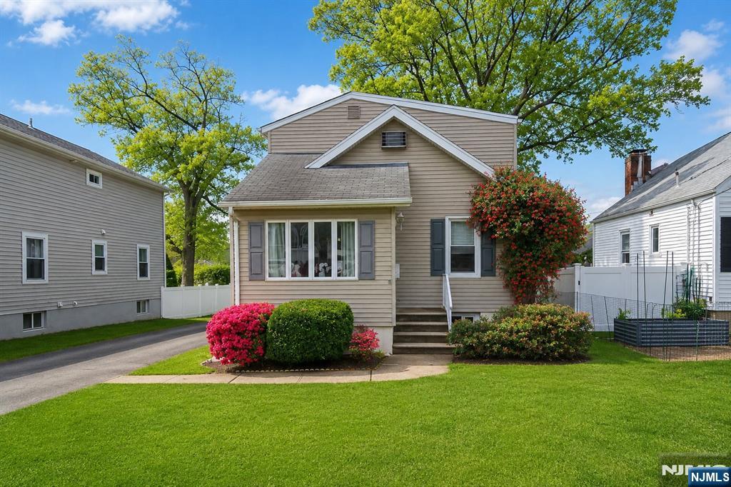 Homes for sale in Hawthorne, NJ | 74 8th Ave, Hawthorne, NJ 07506 | MLS# 26016793