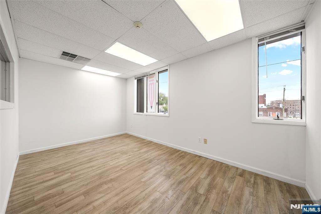40 Broad Avenue — photo 18