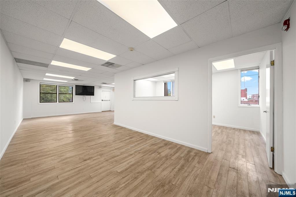 40 Broad Avenue — photo 19