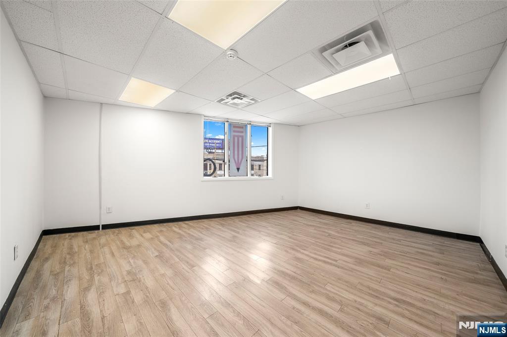 40 Broad Avenue — photo 6