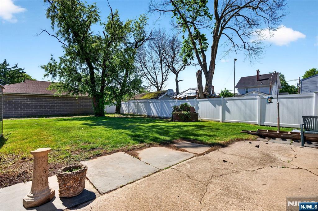Access to Backyard & Patio