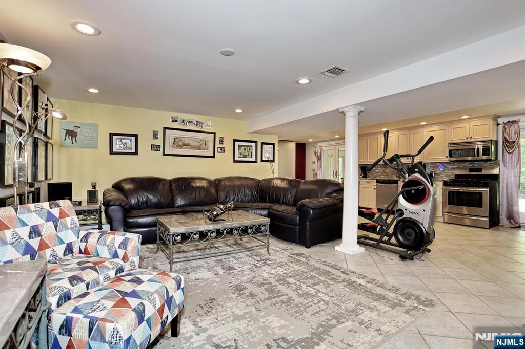 33 Randolph Street — photo 24
