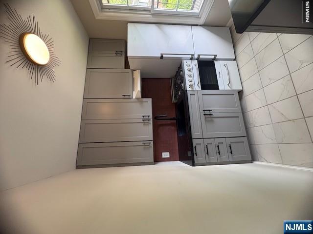 23-16 Howard Avenue D - Photo 2