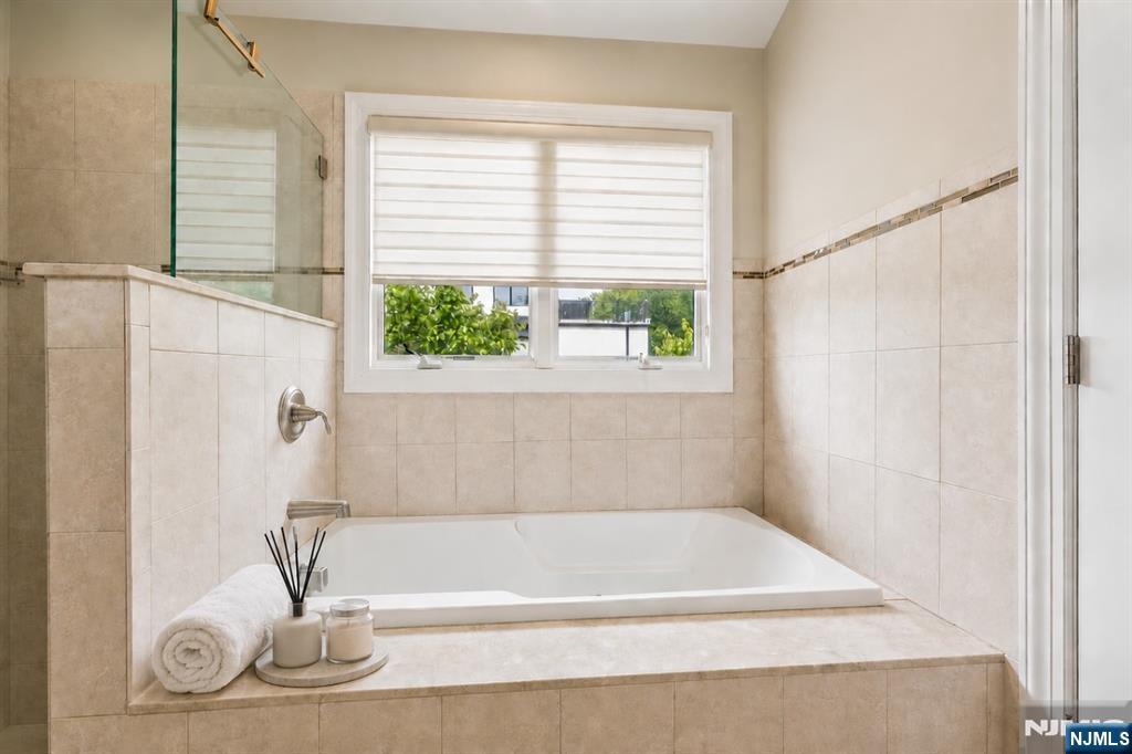 330 New York, #B, Fort Lee, NJ 07024 Listing Photo  29