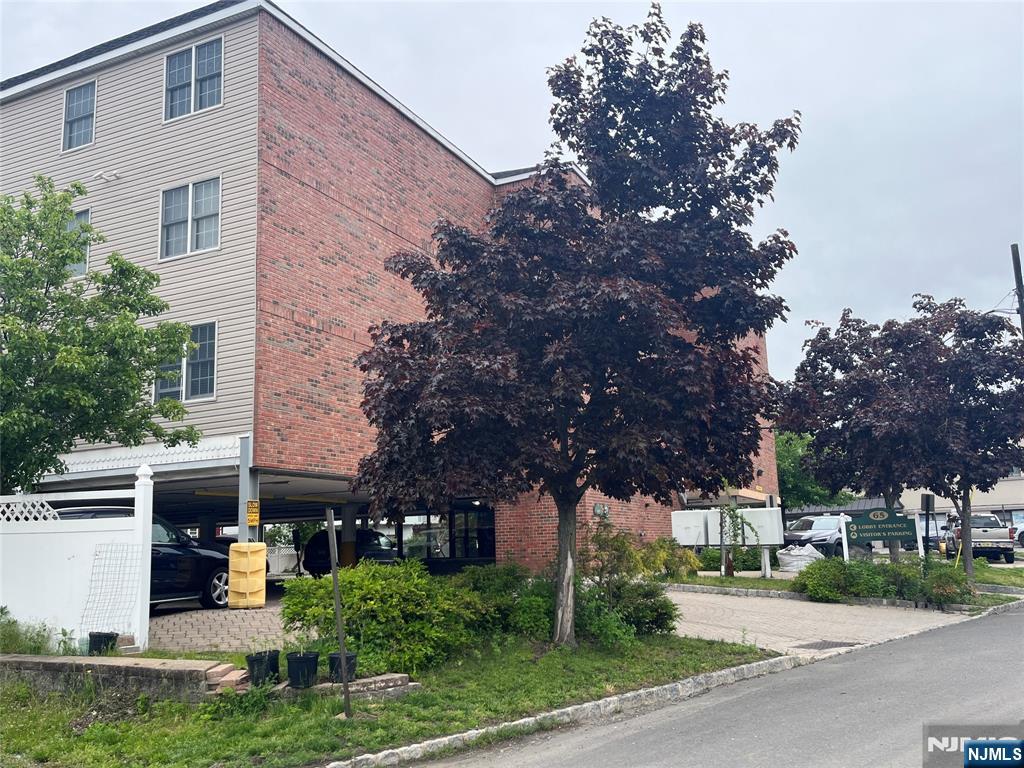 65 Fairview Street 2K - Photo 1