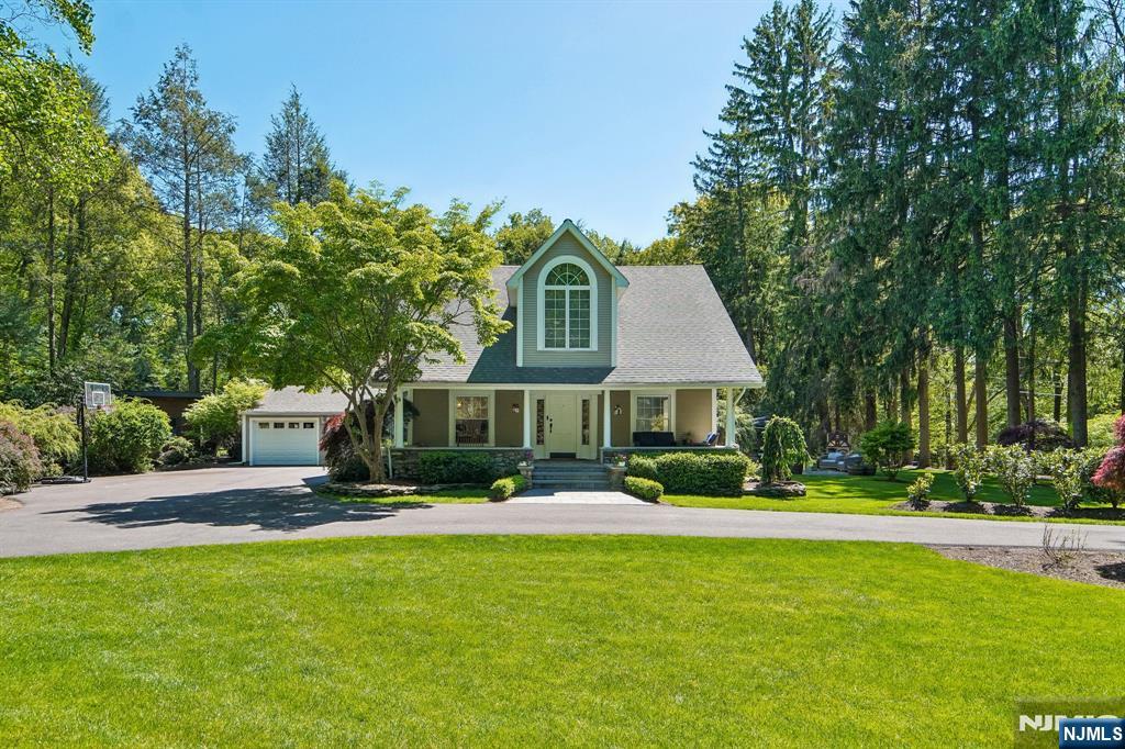 42 Hillside Avenue, Upper Saddle River, NJ 07458 Listing Photo  0