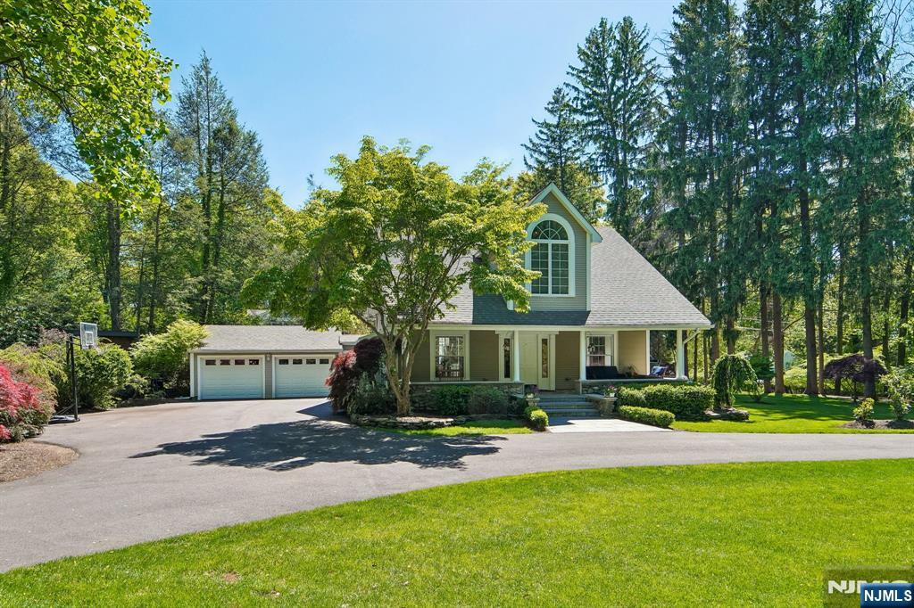 42 Hillside Avenue - Photo 3