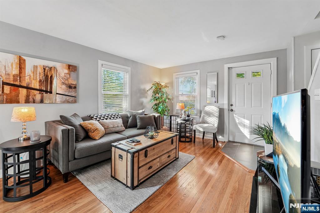 230 Lafayette Place 4D - Photo 1