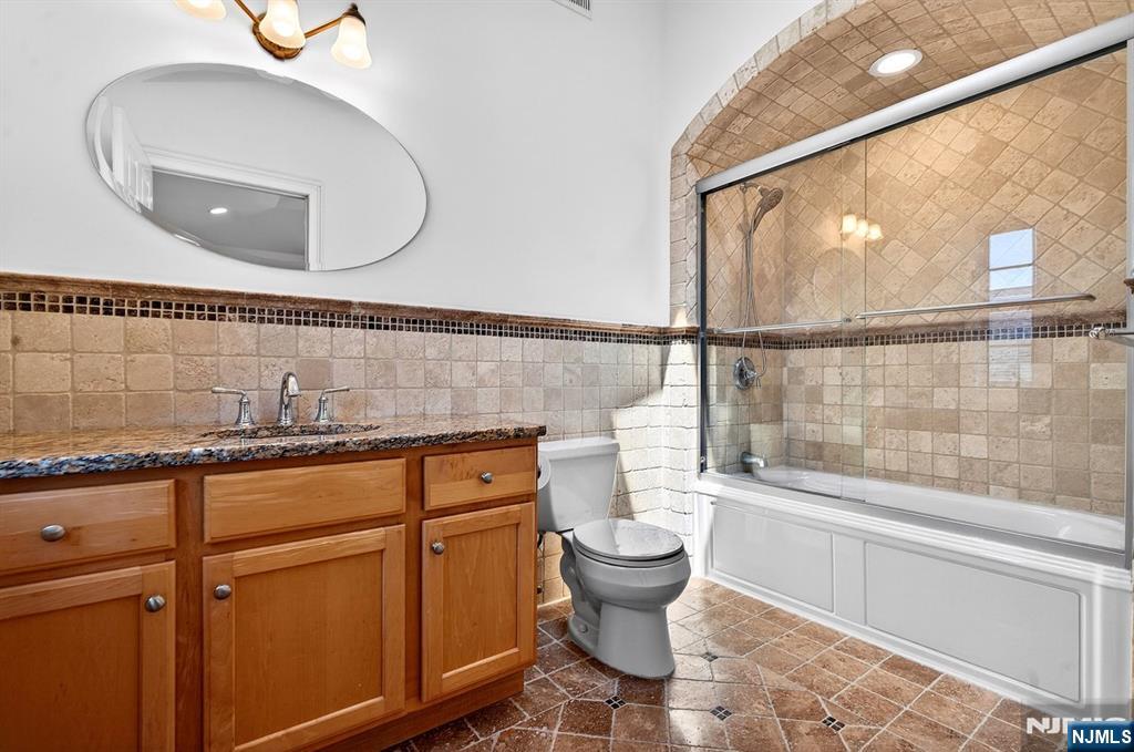 445 7th Street, #A, Palisades Park, NJ 07650 Listing Photo  17