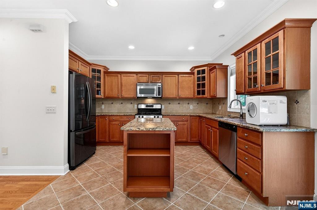 445 7th Street, #A, Palisades Park, NJ 07650 Listing Photo  8