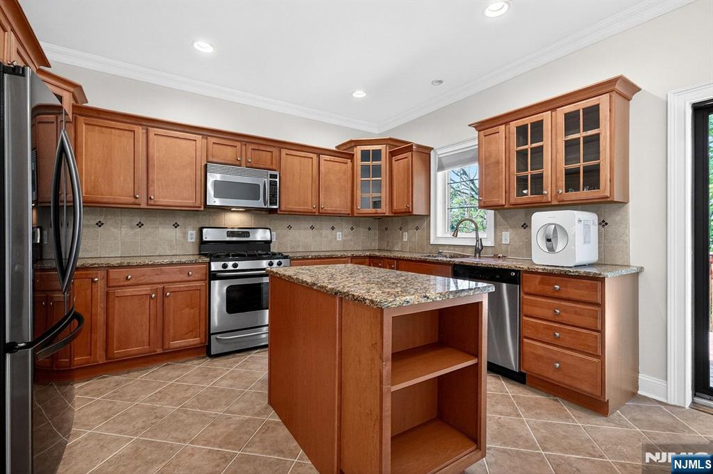 445 7th Street, #A, Palisades Park, NJ 07650 Listing Photo  9