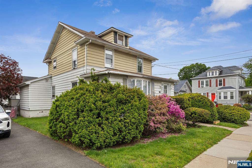 Homes for sale in Hawthorne, NJ | 86 Llewellyn Ave, Hawthorne, NJ 07506 | MLS# 26016875