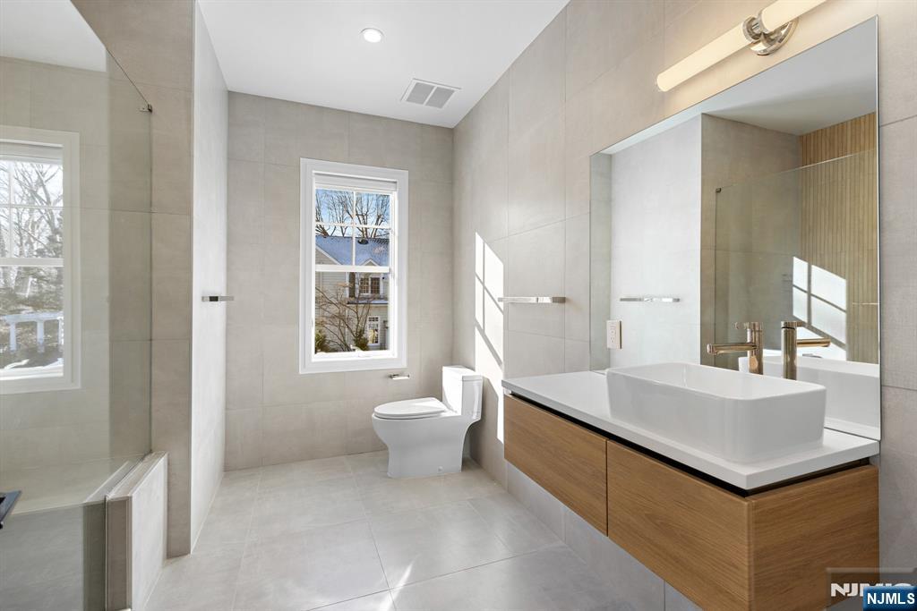 396 Knollwood Road, Ridgewood, NJ 07450 Listing Photo  31