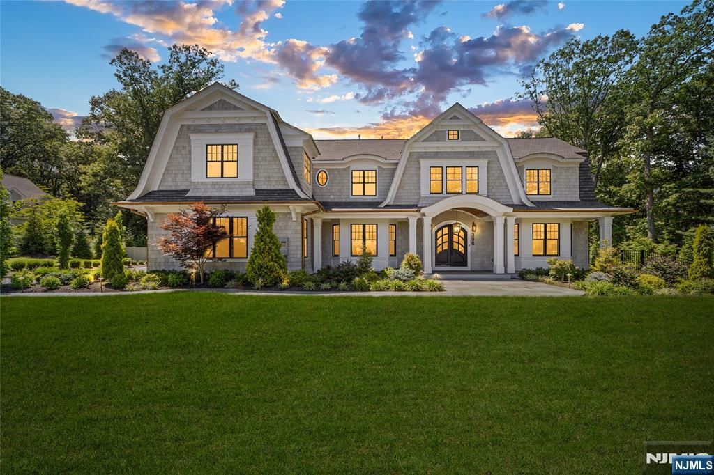 396 Knollwood Rd, Ridgewood, NJ 07450