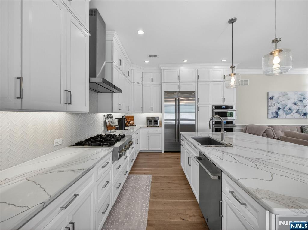 19 Woodmont Circle - Photo 1
