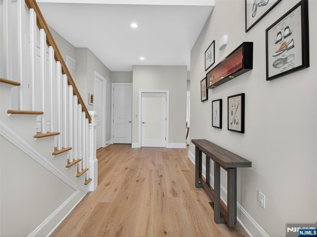 19 Woodmont Circle - Photo 5