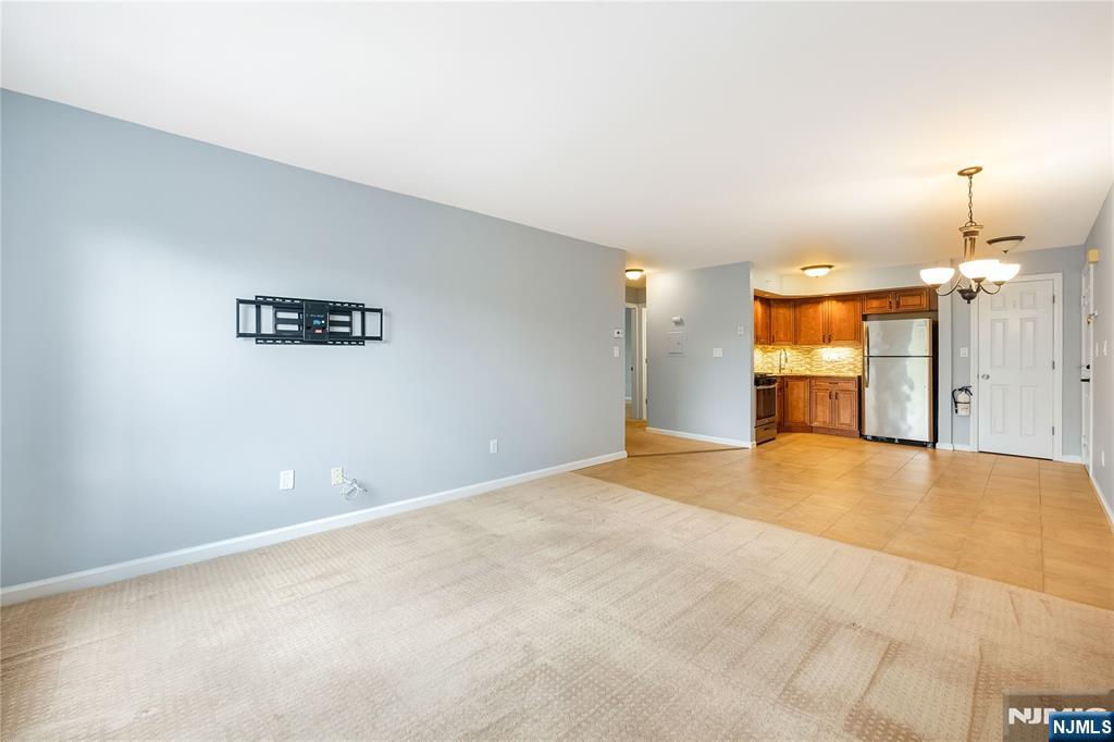 1409 Faulkner Court, Mahwah, NJ 07430 Listing Photo  6