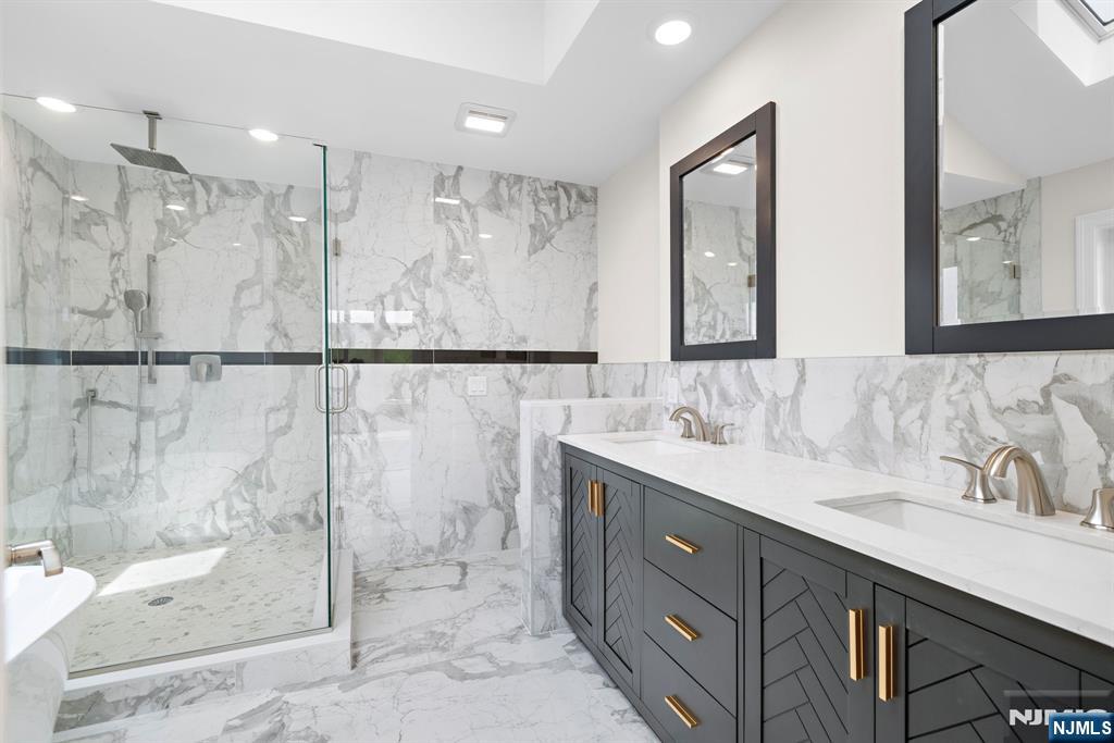 332 12th Street, #B, Palisades Park, NJ 07650 Listing Photo  11