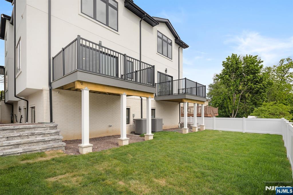 332 12th Street, #B, Palisades Park, NJ 07650 Listing Photo  26