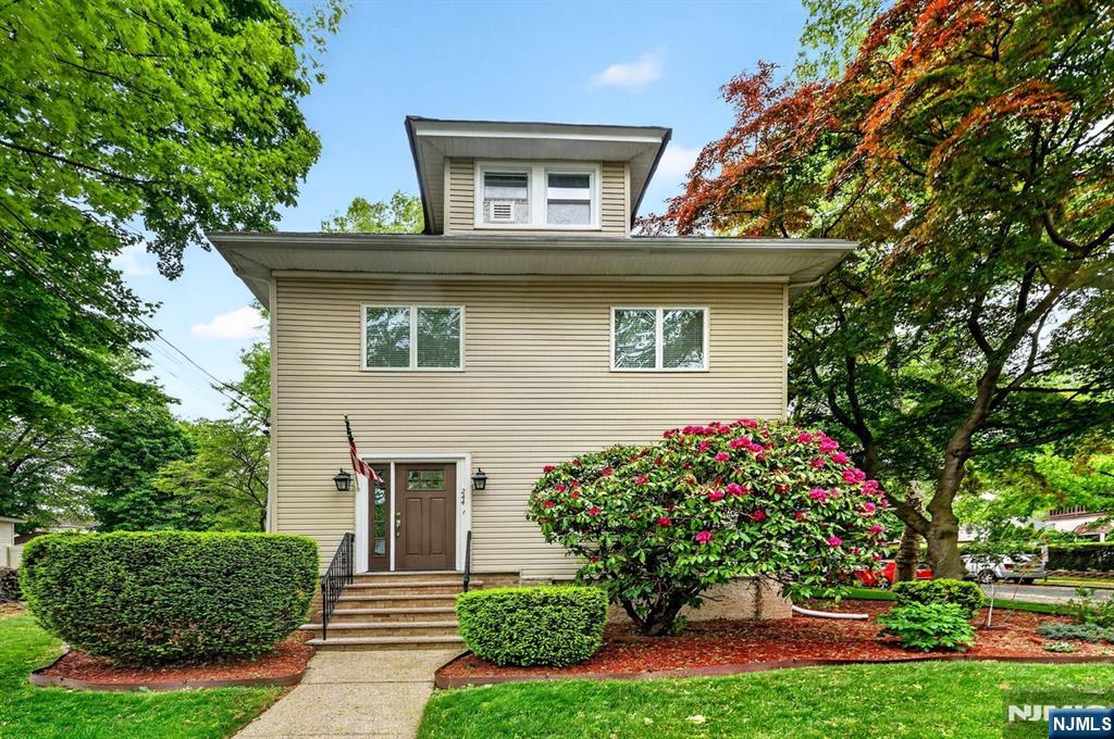 244 Teaneck Rd, Ridgefield Park, NJ 07660
