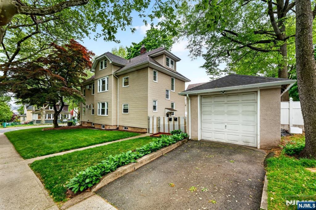 244 Teaneck Rd, Ridgefield Park, NJ 07660