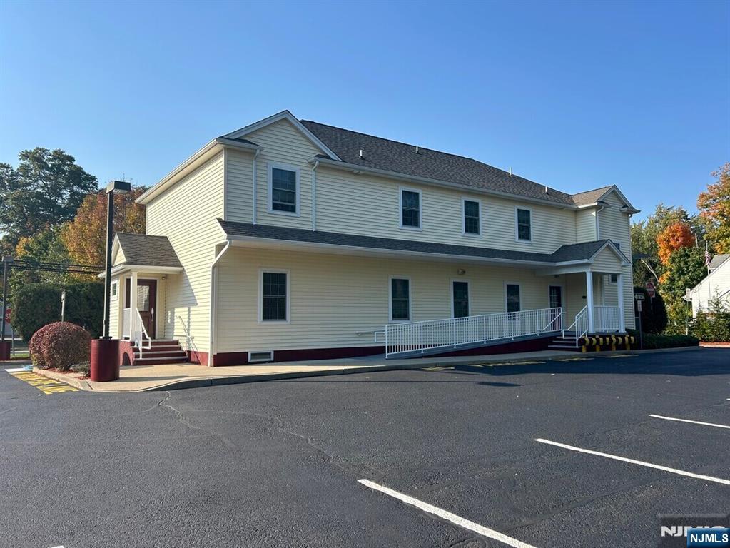 Parking - Ramp access