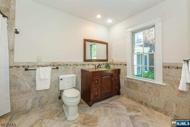 39 Essex Avenue — photo 28