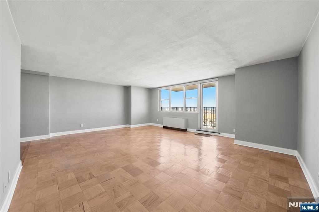 6040 Boulevard East 34J - Photo 2