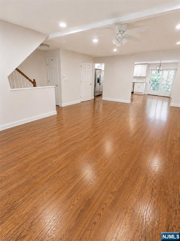 13 Canterbury Ln, New Milford, NJ 07646