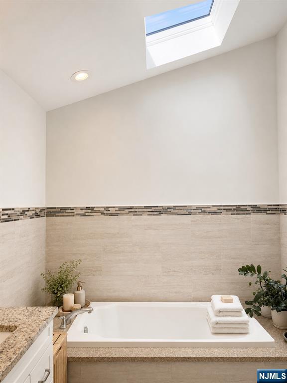 2nd FL Master Bathroom (Enhanced)