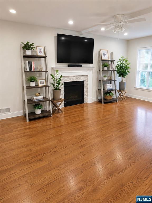 13 Canterbury Ln, New Milford, NJ 07646