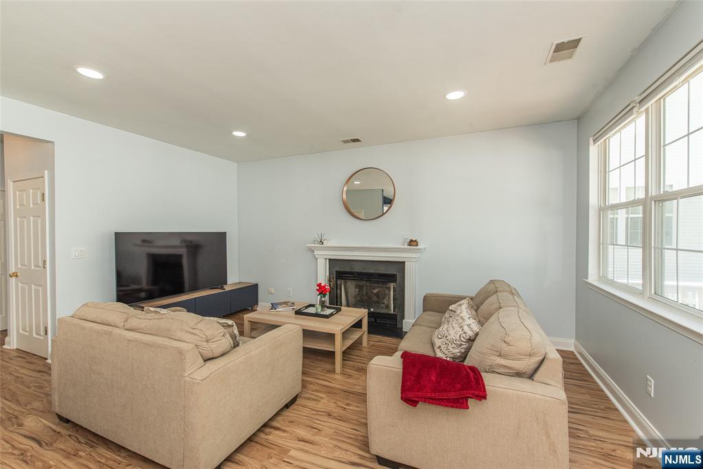 16 Indian Spring Drive - Photo 7