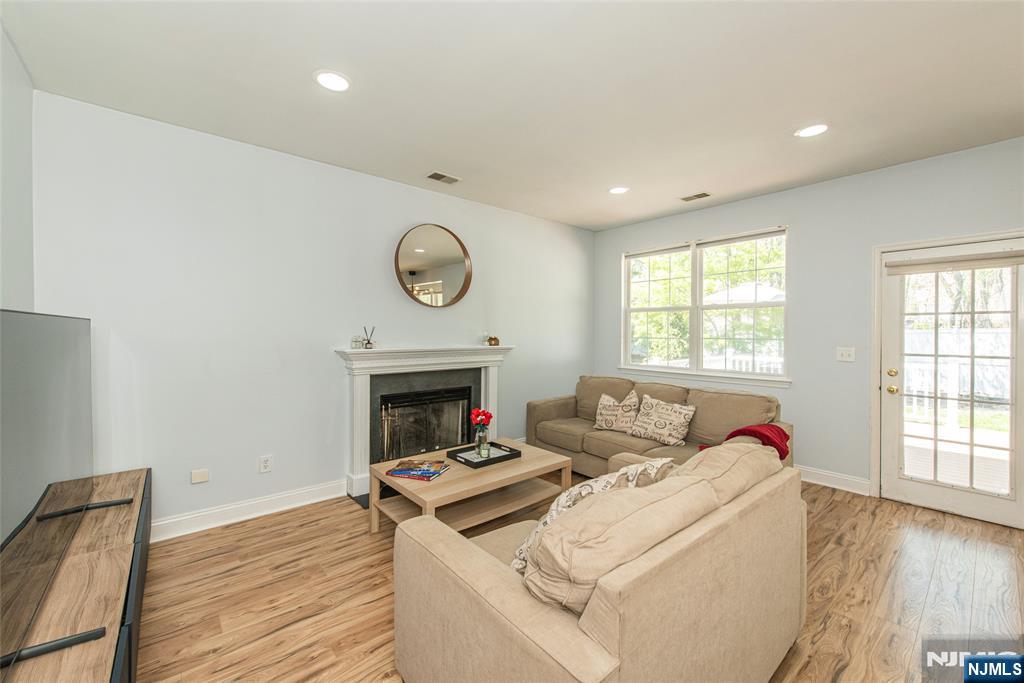 16 Indian Spring Drive - Photo 8