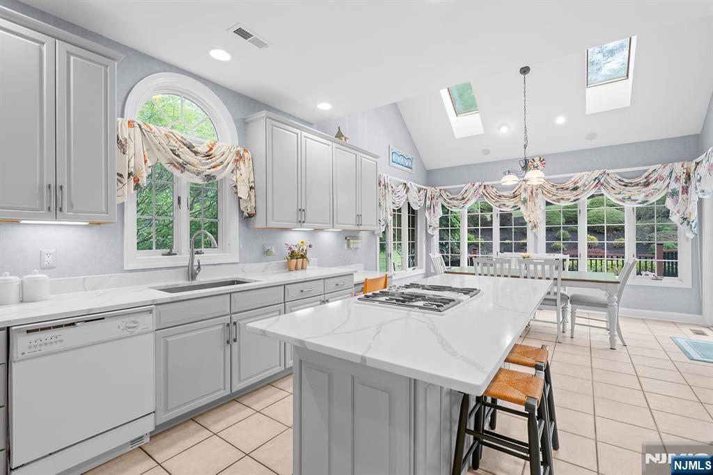 51 Nicole Drive, Denville Township, NJ 07834 Listing Photo  9