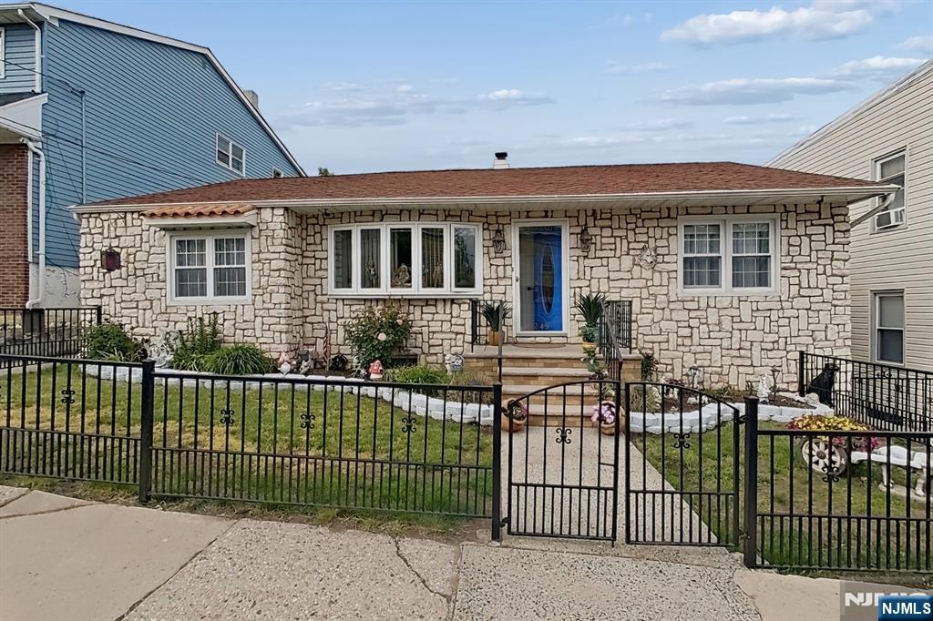 249 Bergen Avenue - Photo 1