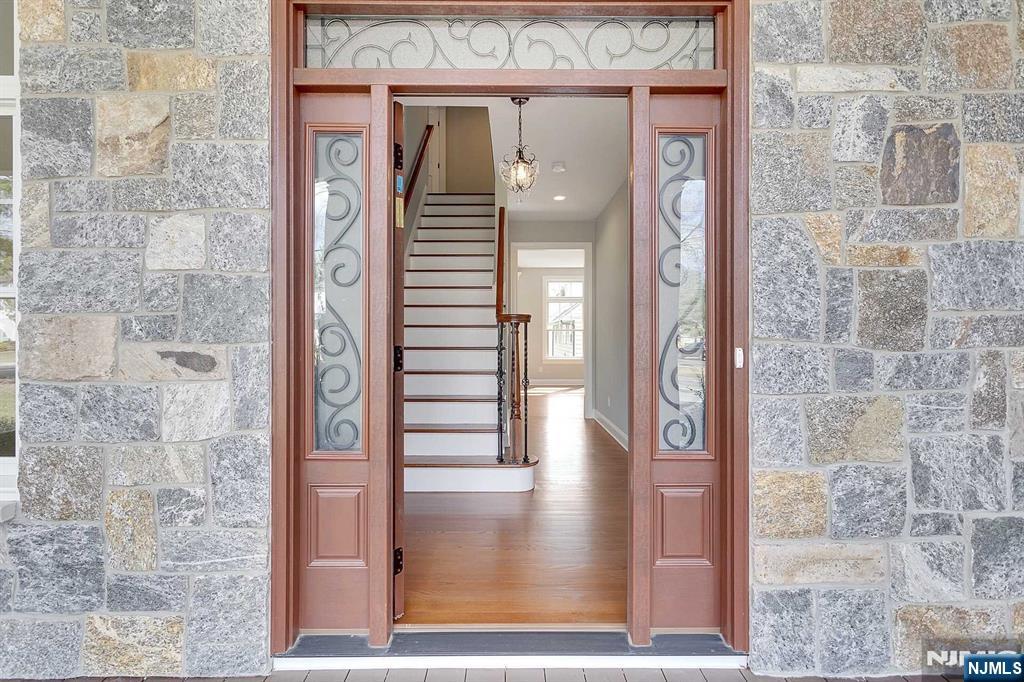 582 Green Valley Road - Photo 3
