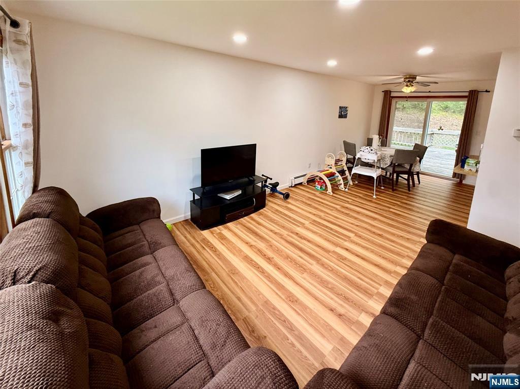 154 Cork Hill - Photo 2