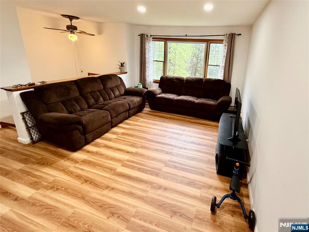 154 Cork Hill - Photo 4