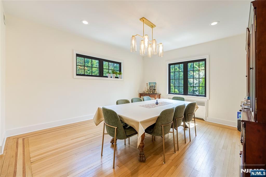 340 Broad Avenue — photo 9