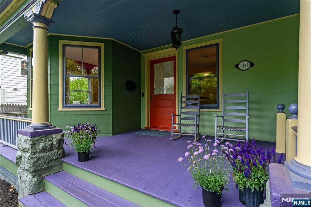 118 Fullerton Avenue — photo 4