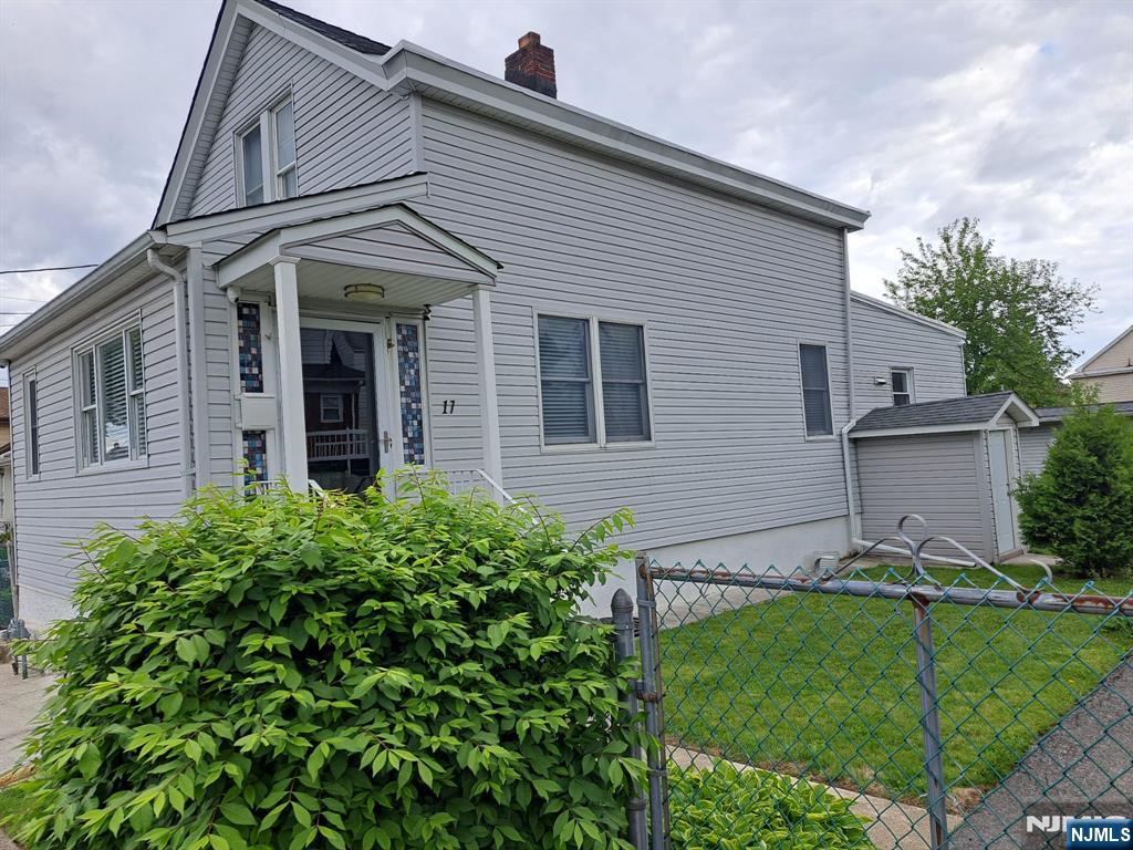 17 Gillies Street - Photo 2