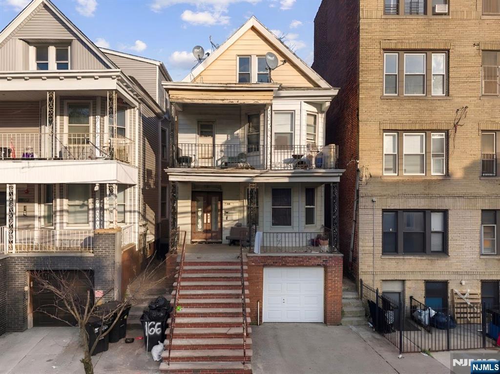 166 Bergen Avenue - Photo 1