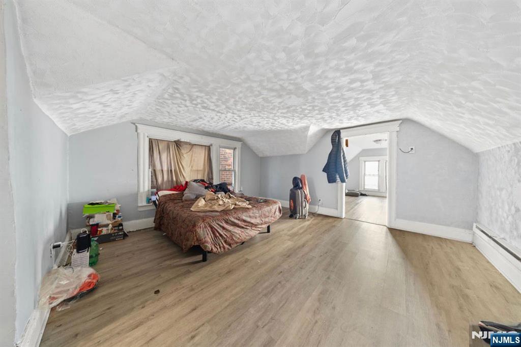 166 Bergen Avenue - Photo 3