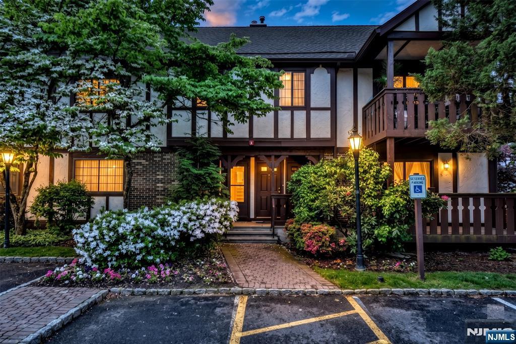 1804 Faulkner Court