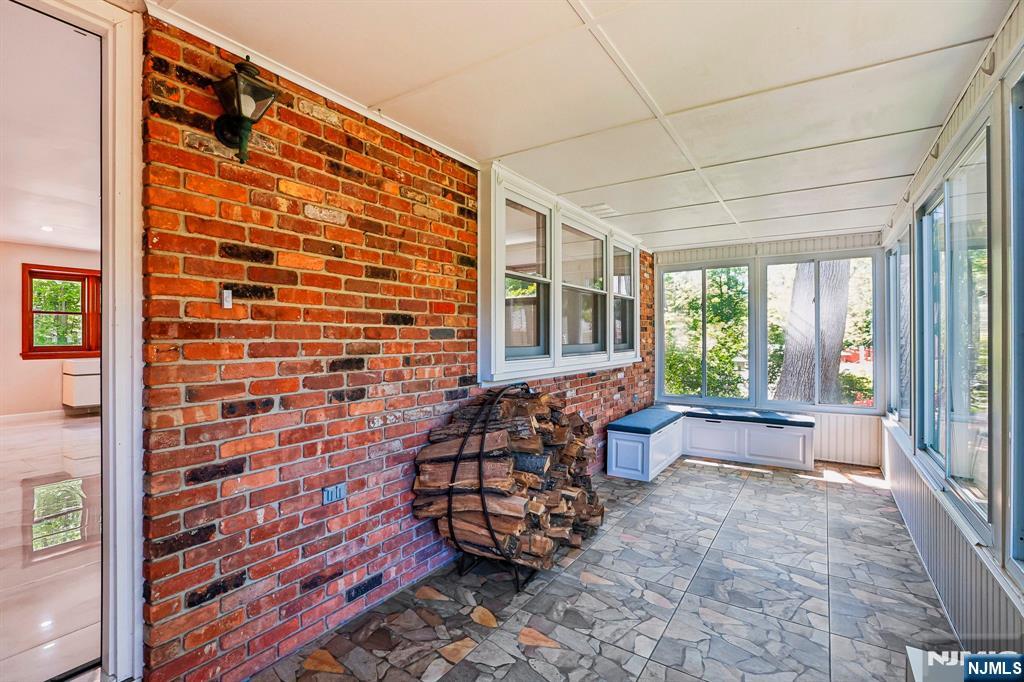 881 Bordentown Avenue - Photo 4